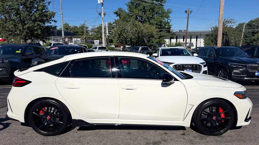 Used 2025 Honda Civic Type R image 9