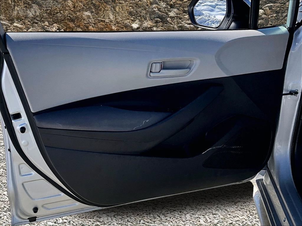 Used 2022 Toyota Corolla LE image 20