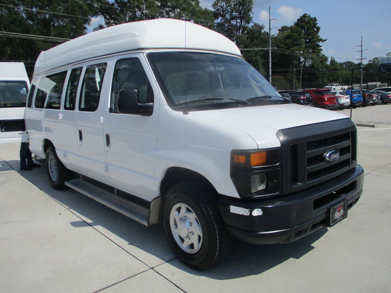 Used 2013 Ford E-250 and Econoline 250 Extended w/ PWR Group RWD image 10