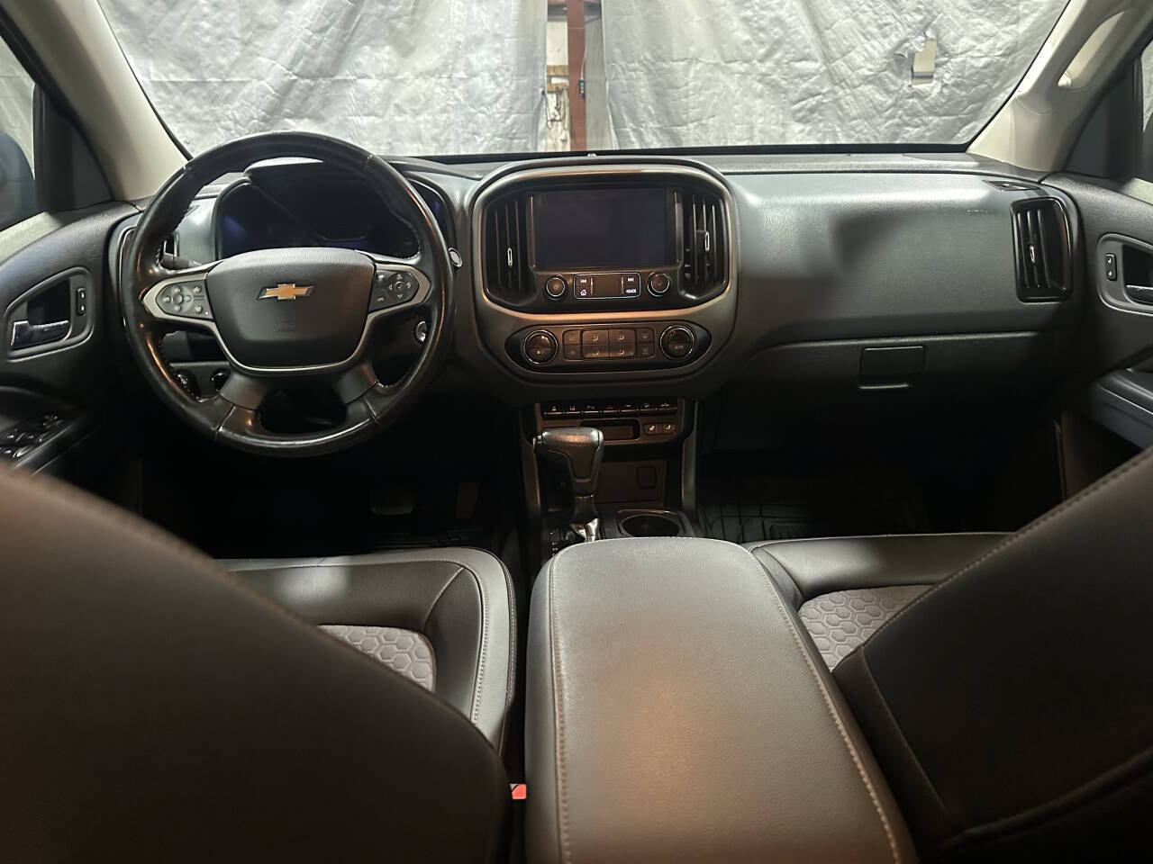 Used 2021 Chevrolet Colorado Z71 w/ Z71 Midnight Edition AWD/4WD image 18