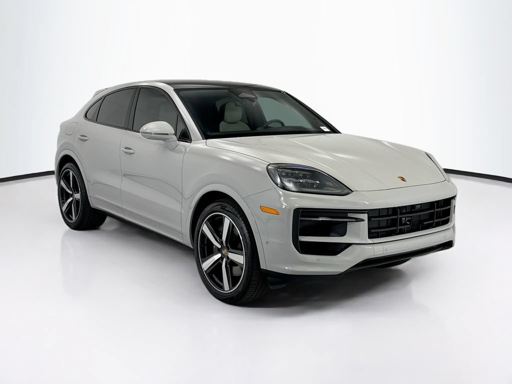 New 2026 Porsche Cayenne Coupe AWD/4WD image 9