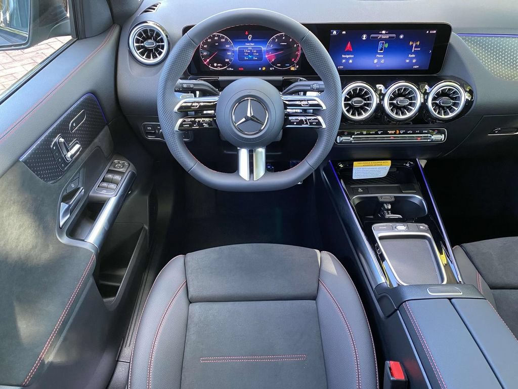 Used 2025 Mercedes-Benz GLA 250 image 24