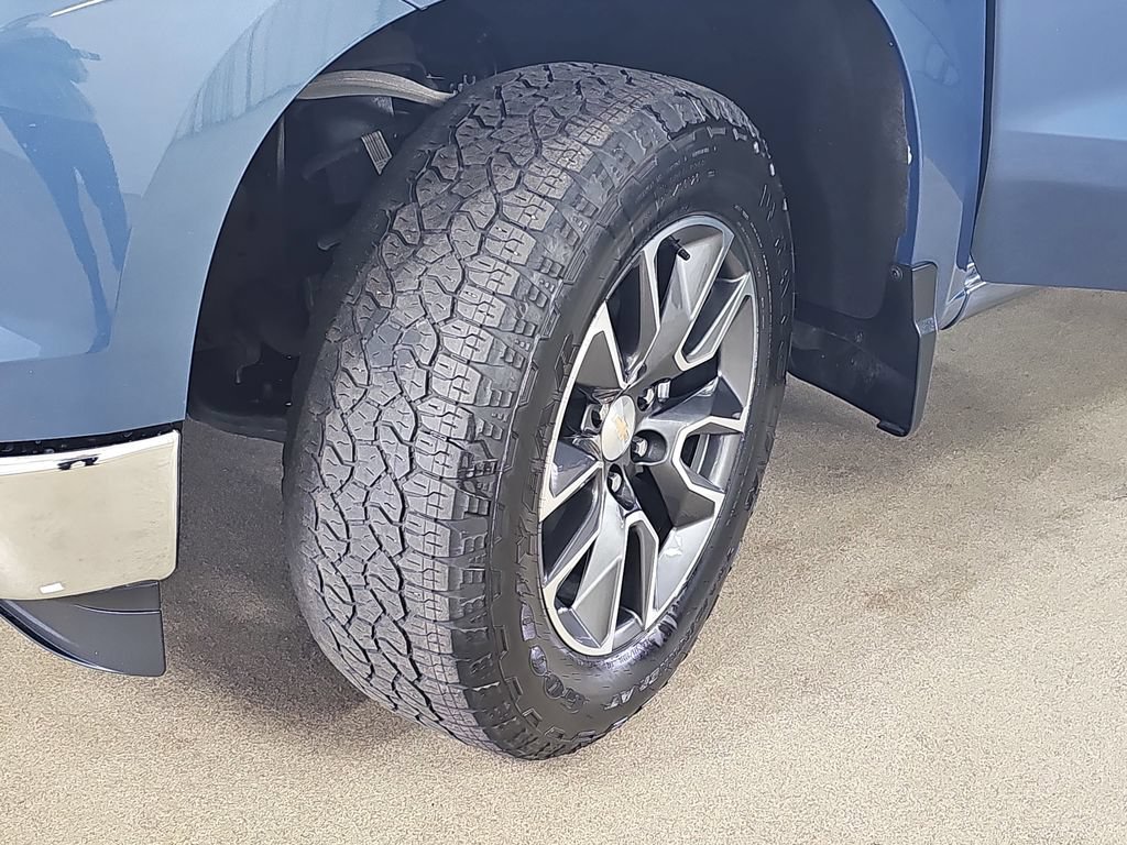 Certified 2024 Chevrolet Silverado 1500 LT AWD/4WD image 37