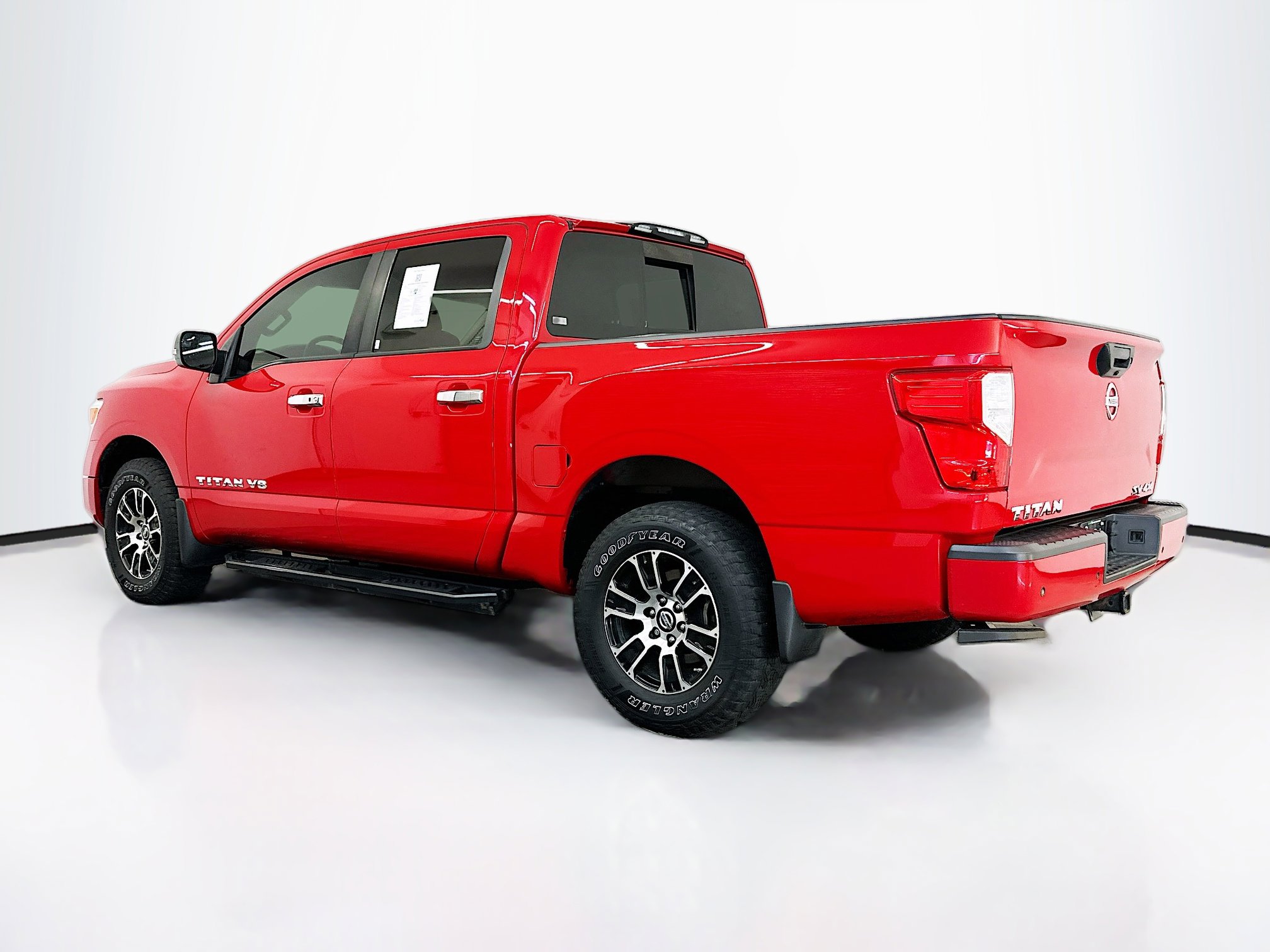 Used 2020 Nissan Titan SV w/ SV Convenience Package image 5