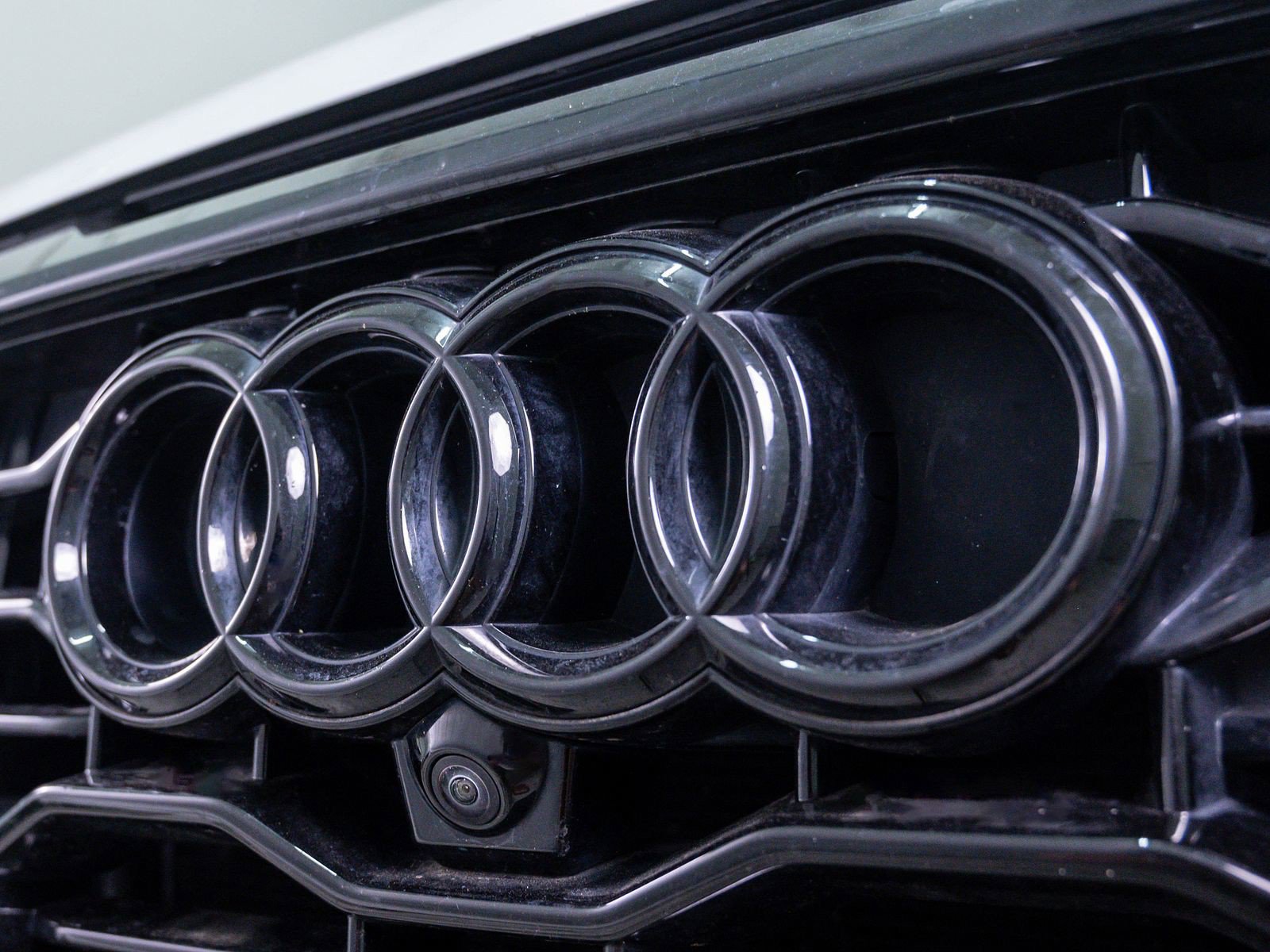 Used 2021 Audi RS Q8 w/ Black Optic Package AWD/4WD image 5