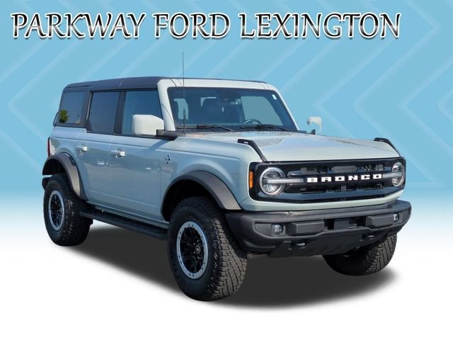 Used 2023 Ford Bronco Outer Banks w/ Sasquatch Package AWD/4WD image 7