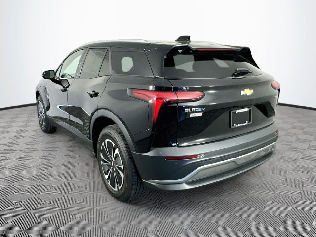Used 2024 Chevrolet Blazer EV LT AWD/4WD image 10