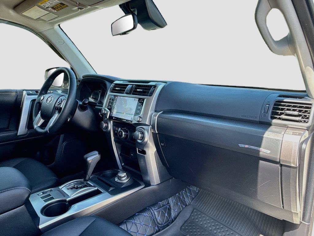 Used 2022 Toyota 4Runner TRD Sport w/ Technology Package AWD/4WD image 32