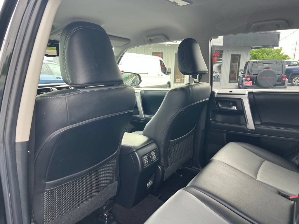 Used 2021 Toyota 4Runner SR5 Premium AWD/4WD image 21