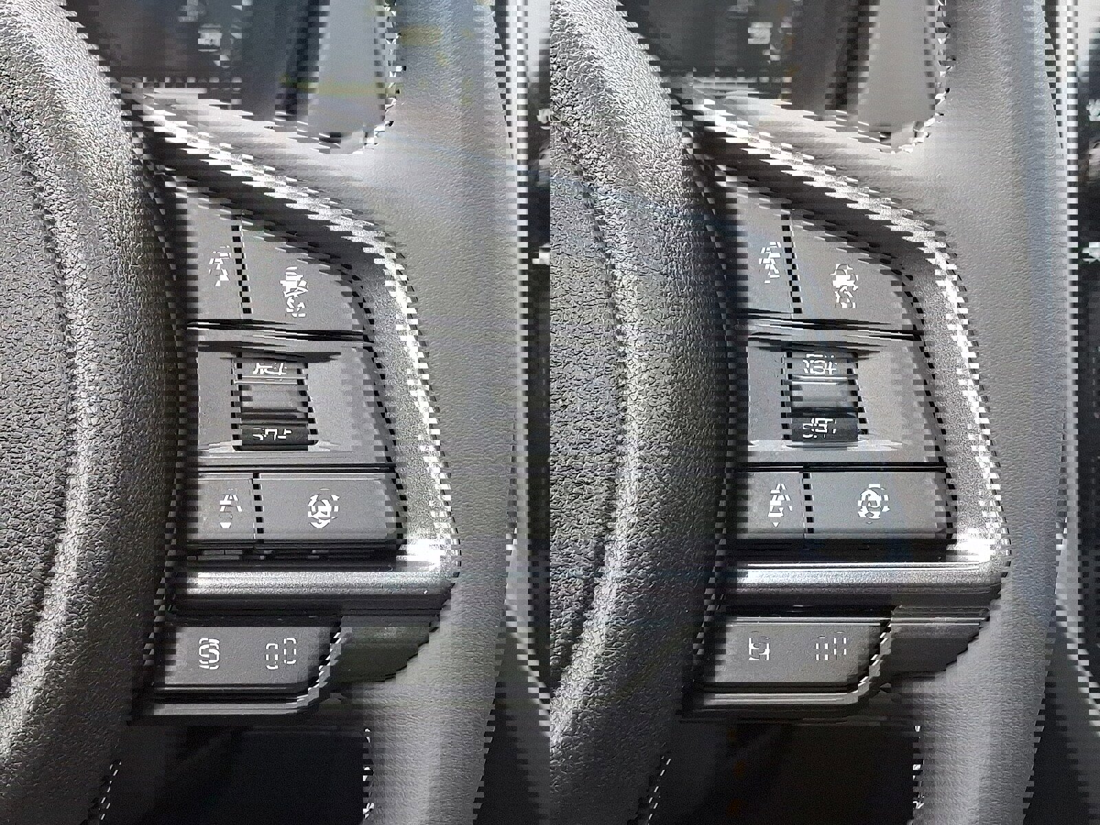 Certified 2025 Subaru Forester Limited image 22