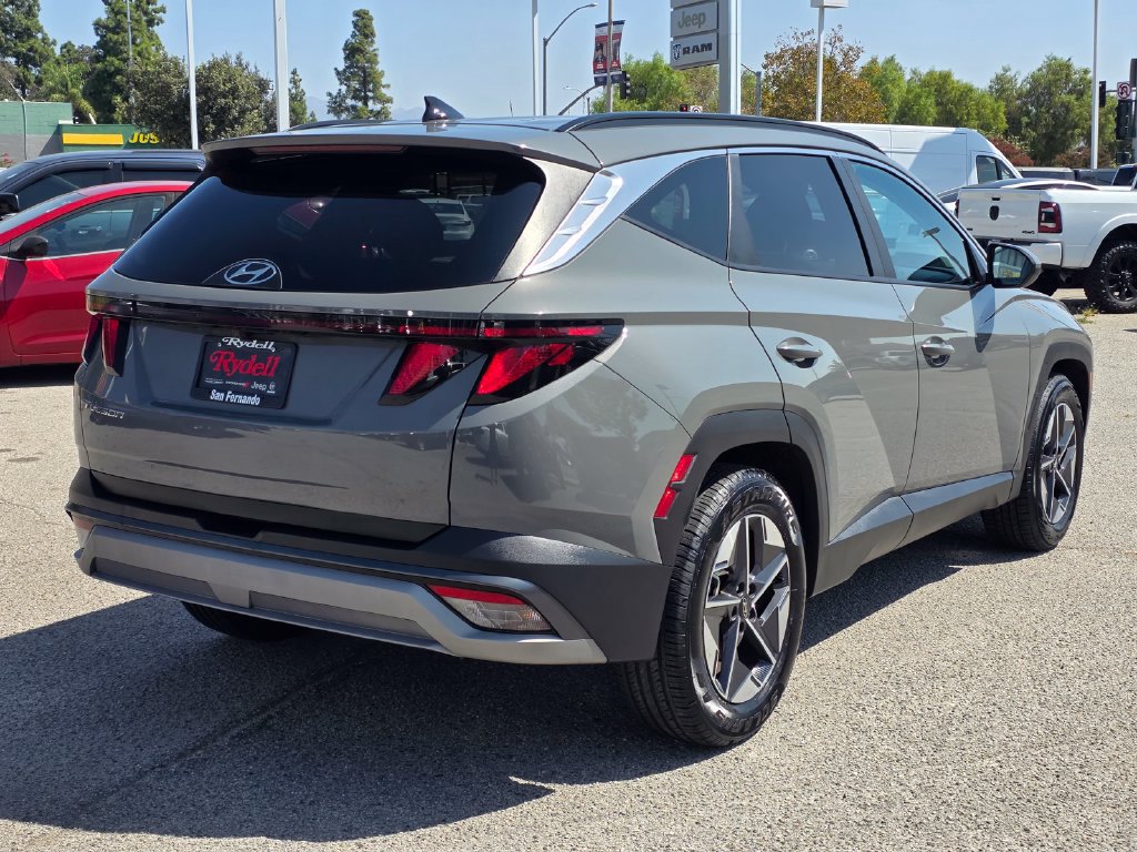 Used 2025 Hyundai Tucson SEL FWD image 5