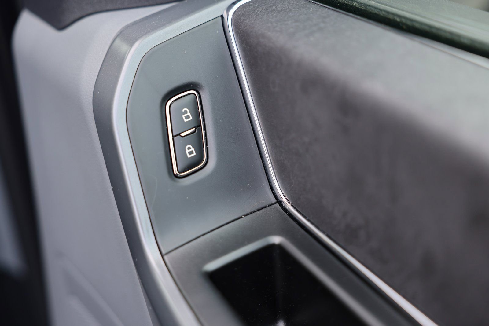 Certified 2024 Ford F150 XLT w/ FX4 Off-Road Package image 11