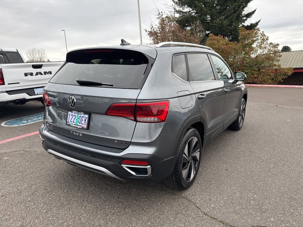 Used 2024 Volkswagen Taos SE image 7