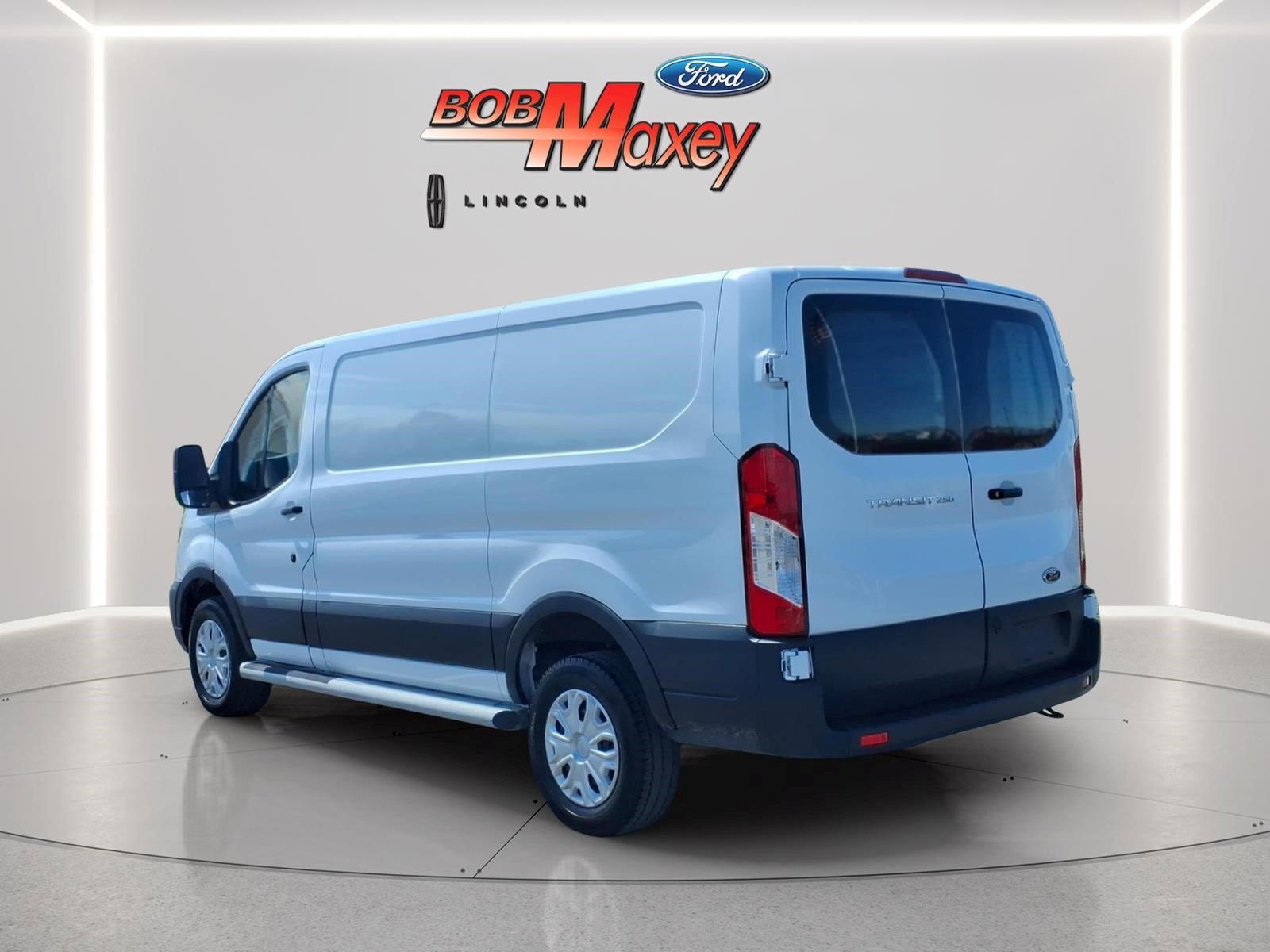 Used 2024 Ford Transit 250 Low Roof w/ Exterior Upgrade Package RWD image 7