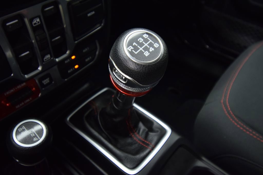 Used 2018 Jeep Wrangler Unlimited Rubicon image 25