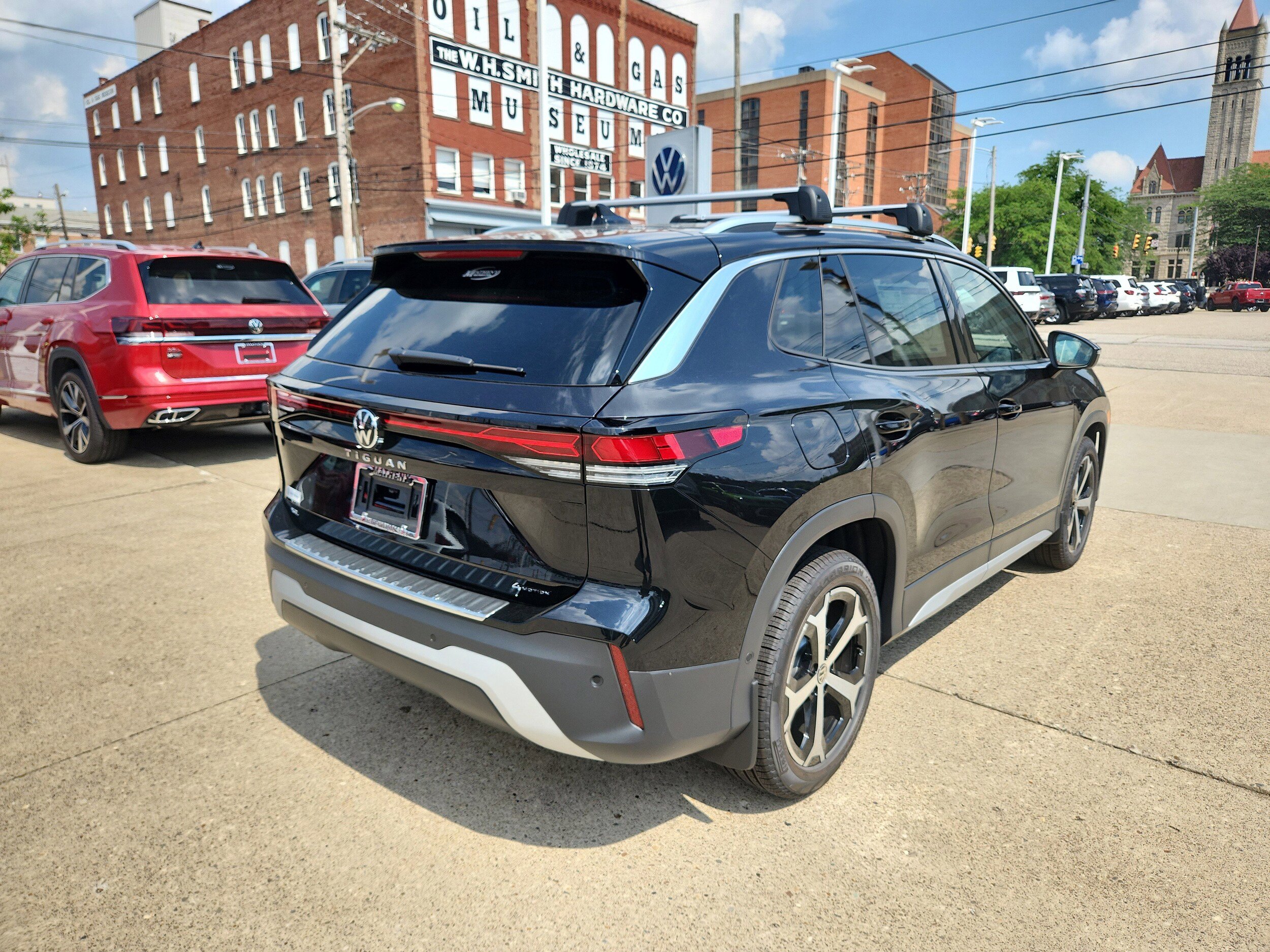 New 2025 Volkswagen Tiguan SE AWD/4WD image 5