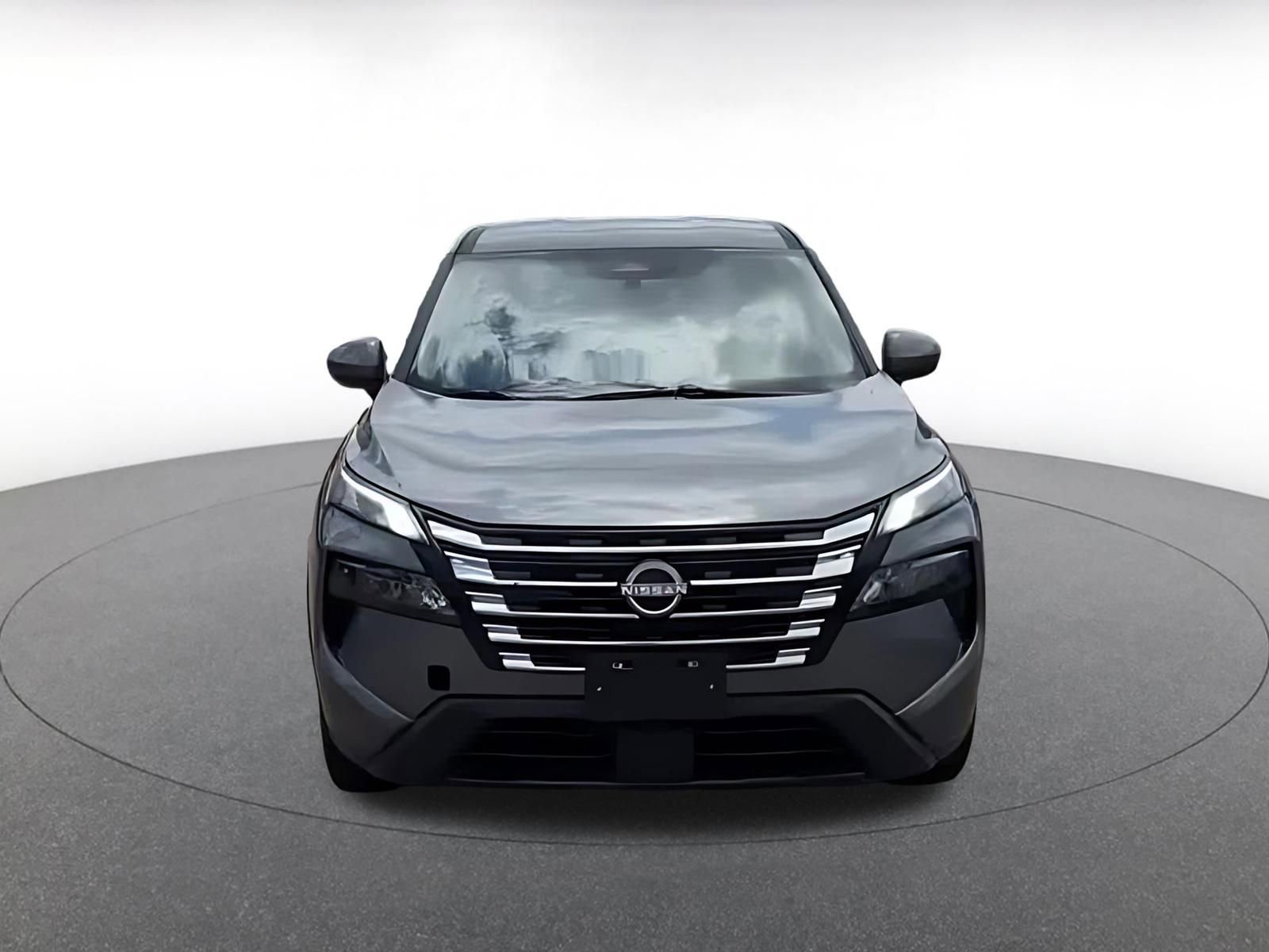 Used 2025 Nissan Rogue SV FWD image 4