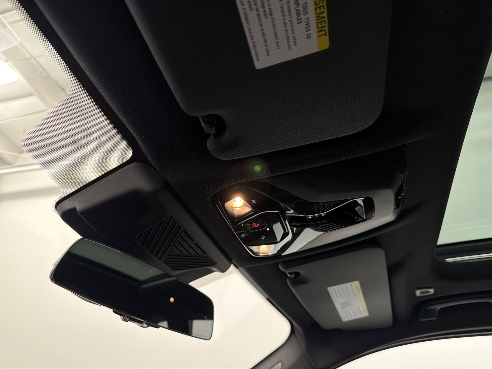 Used 2023 BMW X1 xDrive28i w/ Premium Package image 32