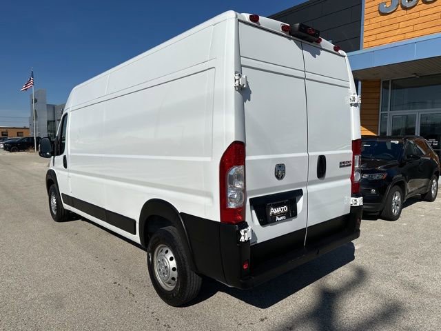 Used 2025 RAM ProMaster 2500 w/ Convenience Group image 8