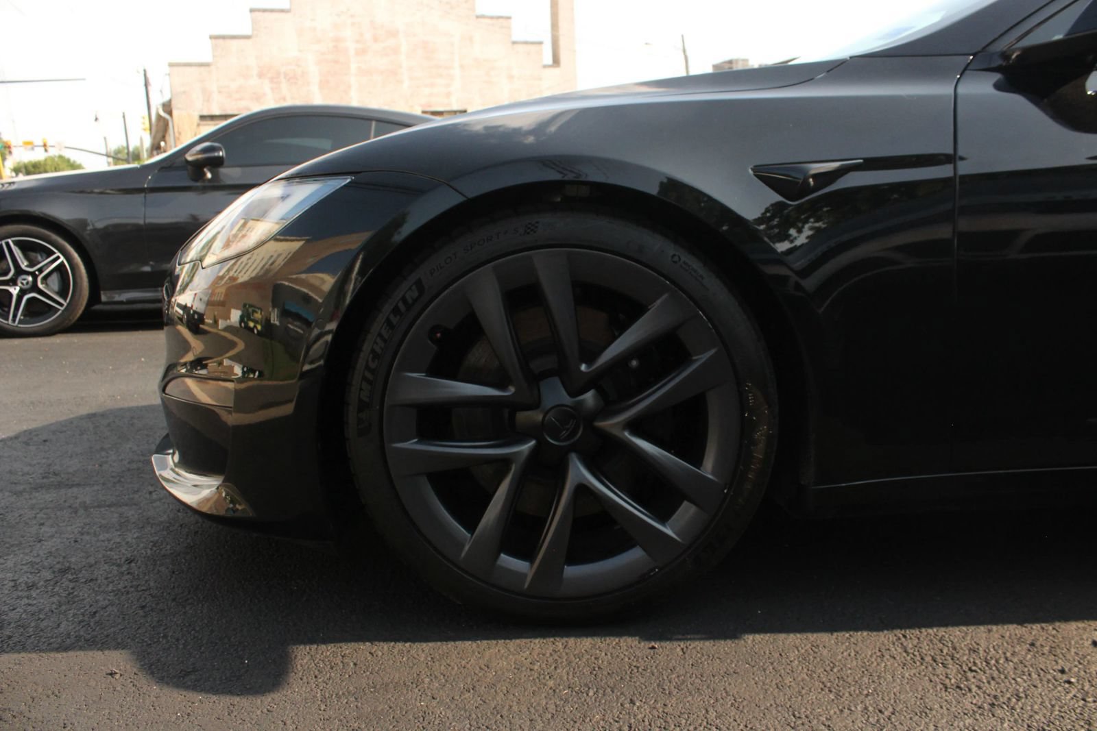 Used 2022 Tesla Model S Plaid AWD/4WD image 5