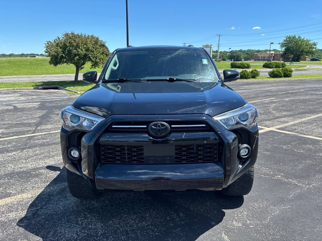 Used 2021 Toyota 4Runner SR5 Premium w/ Moonroof Package AWD/4WD image 2