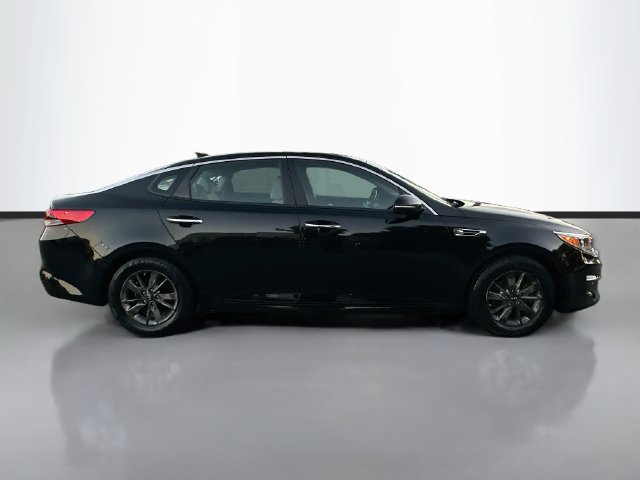 Used 2017 Kia Optima LX FWD image 4