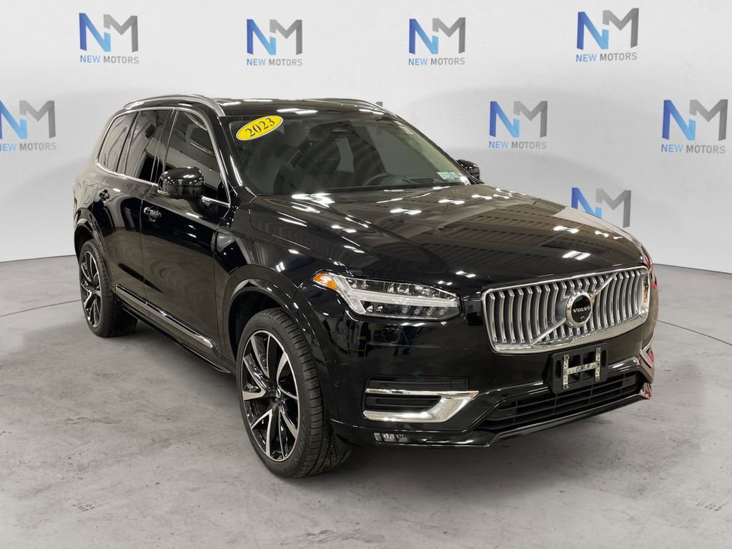 Used 2023 Volvo XC90 B5 Plus w/ Protection Package Premier image 7