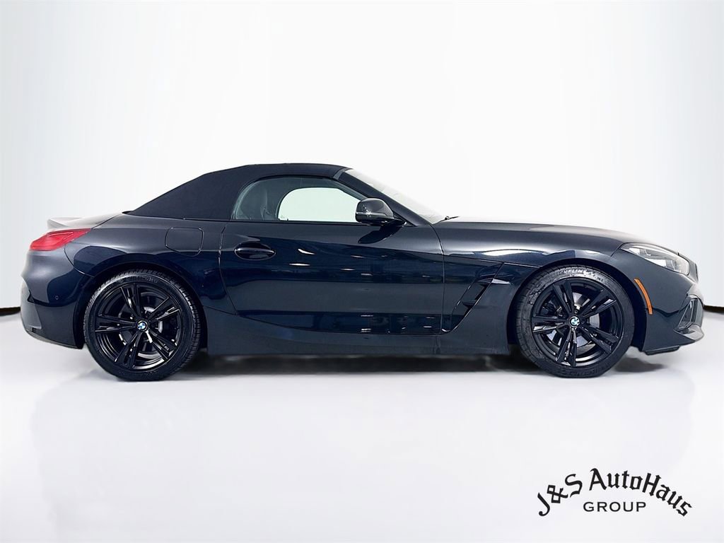 Used 2025 BMW Z4 sDrive30i image 8