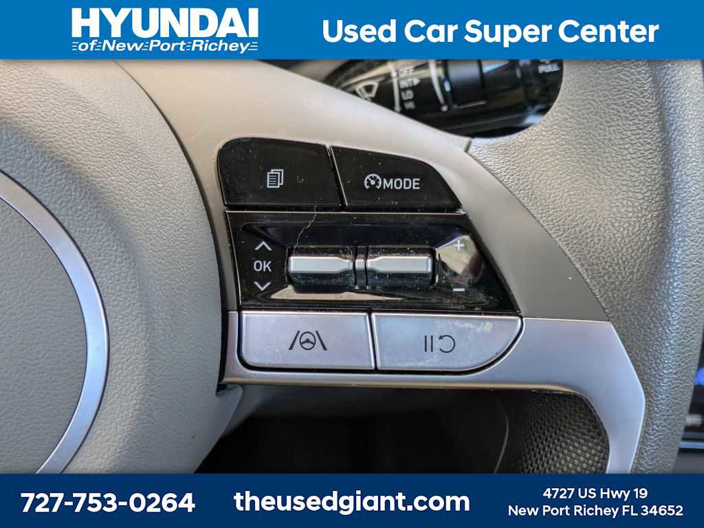 Used 2023 Hyundai Elantra SEL w/ Preferred Accessory Package image 25