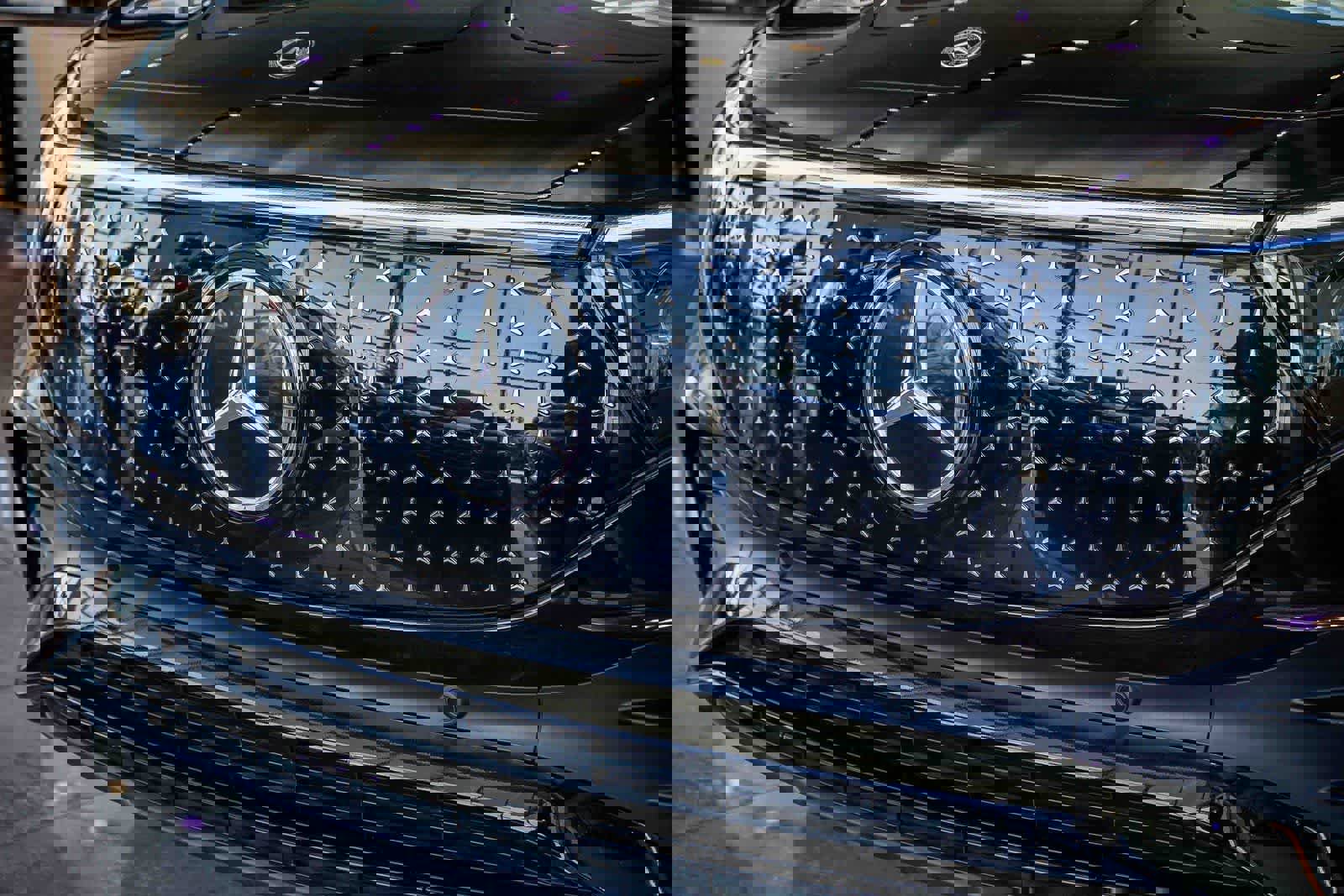 Used 2024 Mercedes-Benz EQB 350 4MATIC SUV image 8