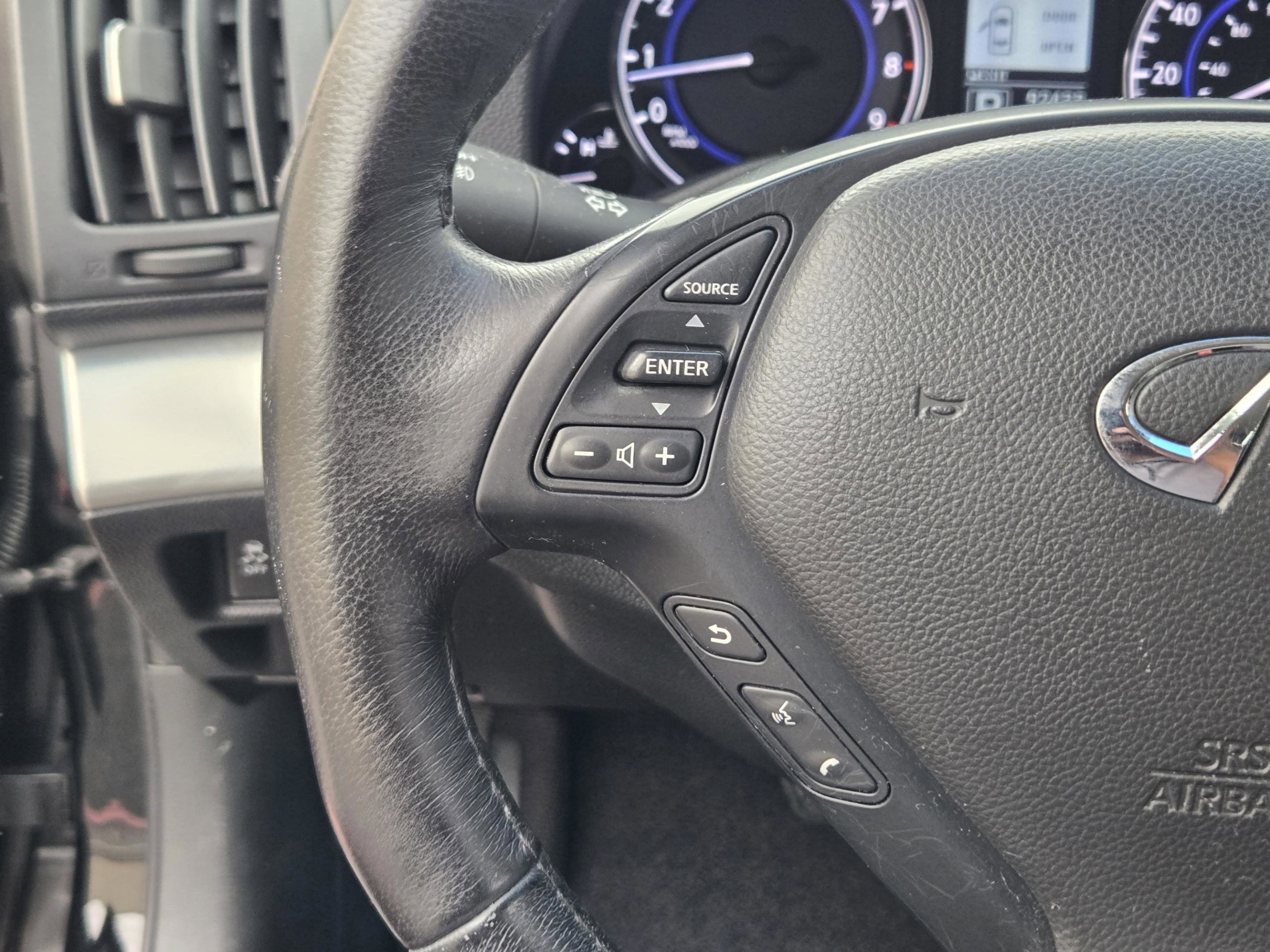 Used 2013 INFINITI G37 Sport w/ Premium Pkg image 32