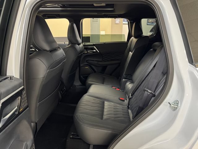 New 2026 Mitsubishi Outlander SEL Black Edition FWD image 24