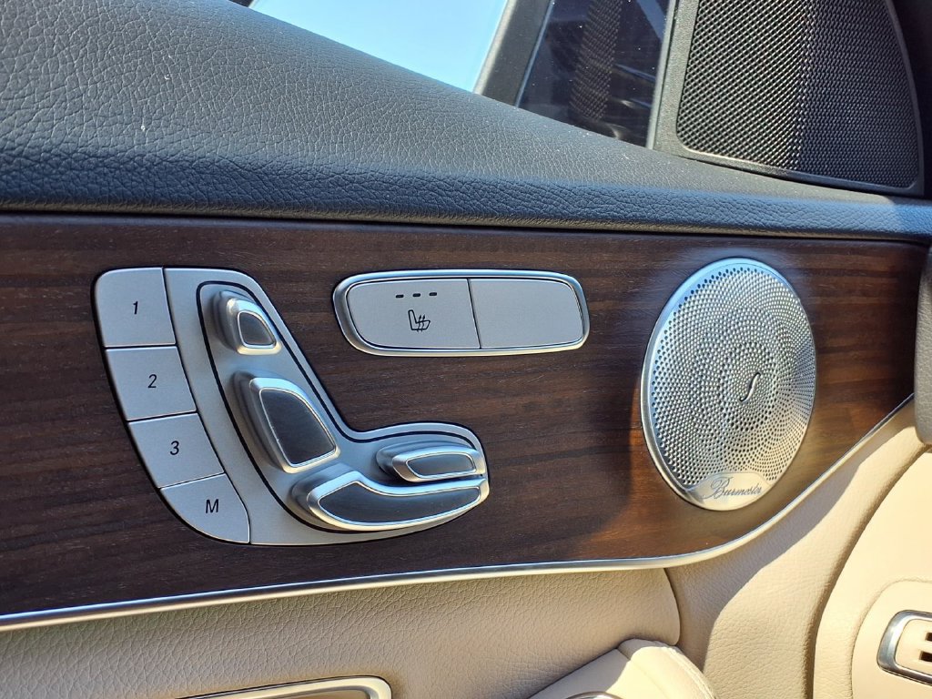 Used 2021 Mercedes-Benz C 300 4MATIC Sedan image 38
