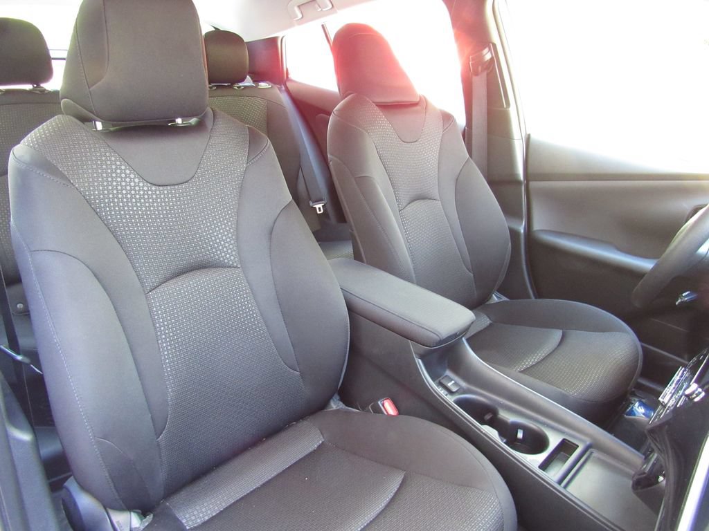 Certified 2020 Toyota Prius LE AWD/4WD image 19