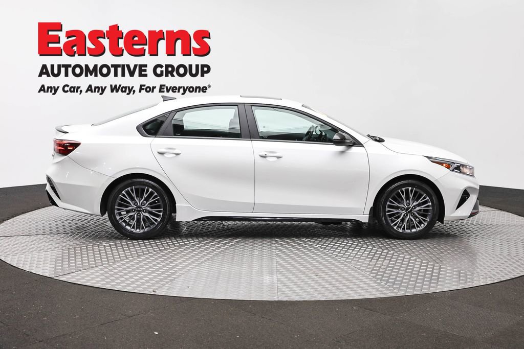 Used 2022 Kia Forte GT-Line w/ GT-Line Premium Package FWD image 4