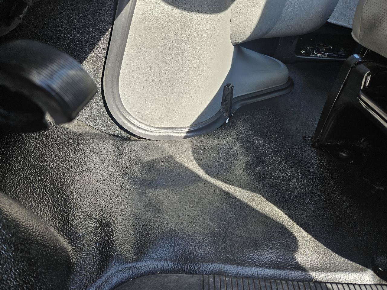 Used 2023 Ford E-350 and Econoline 350 Super Duty w/ Power Windows & Locks Group RWD image 15