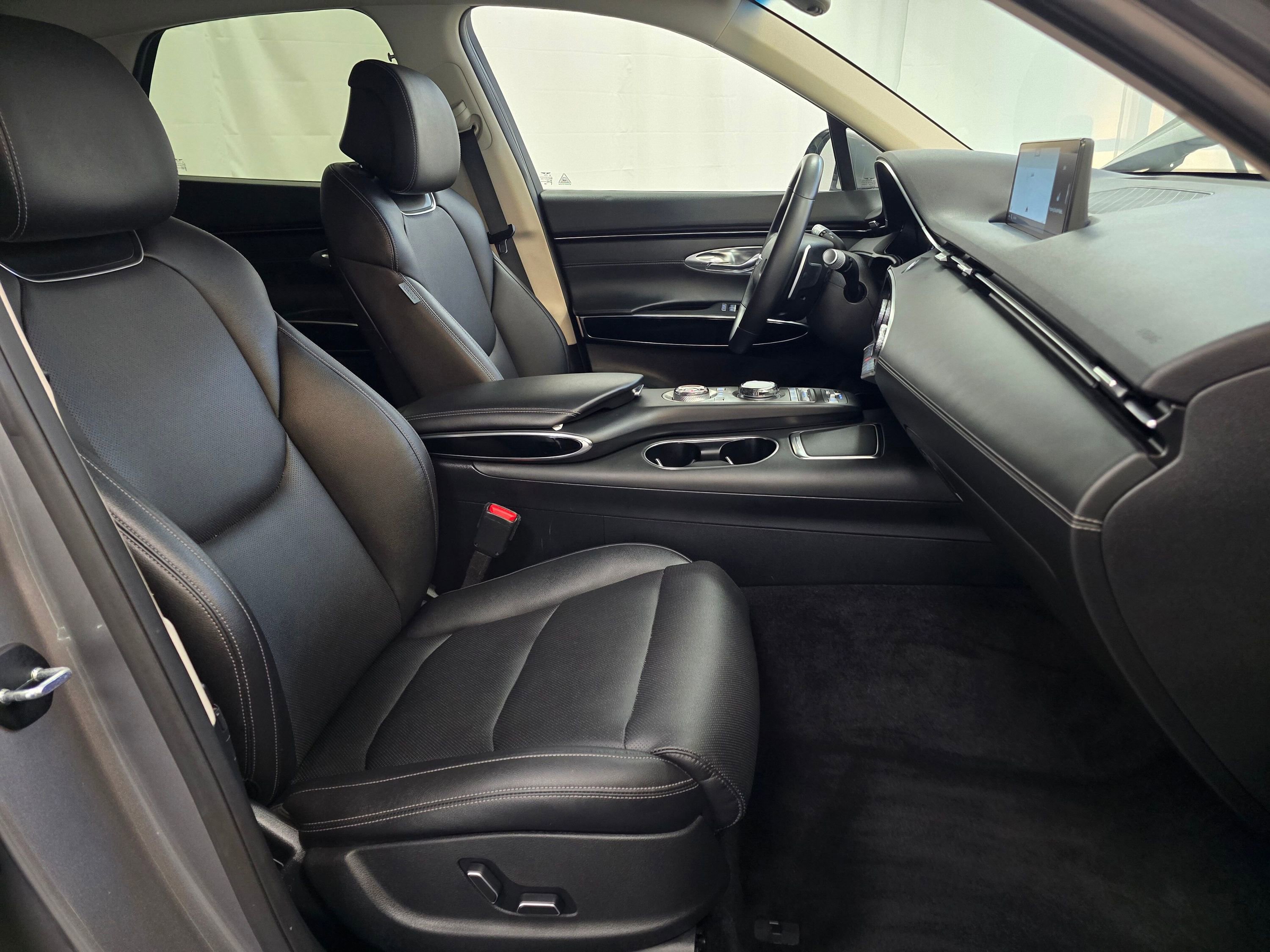 Used 2025 Genesis GV70 2.5T image 28