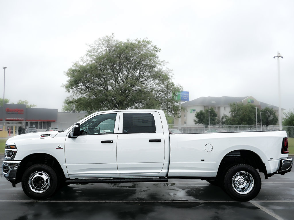 New 2027 RAM 3500 Tradesman AWD/4WD image 5
