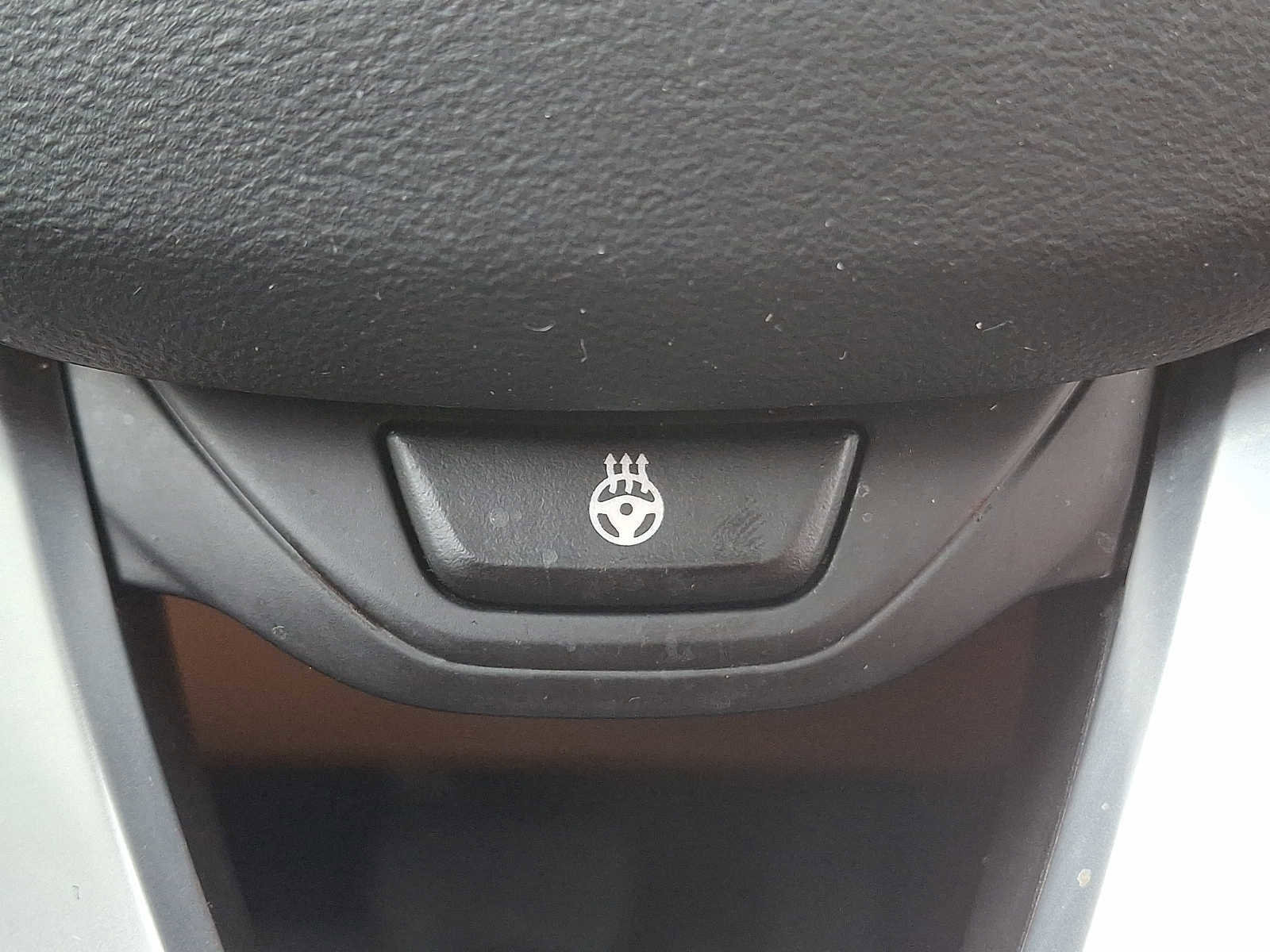 Used 2023 BMW 330i xDrive Sedan w/ Premium Package image 16