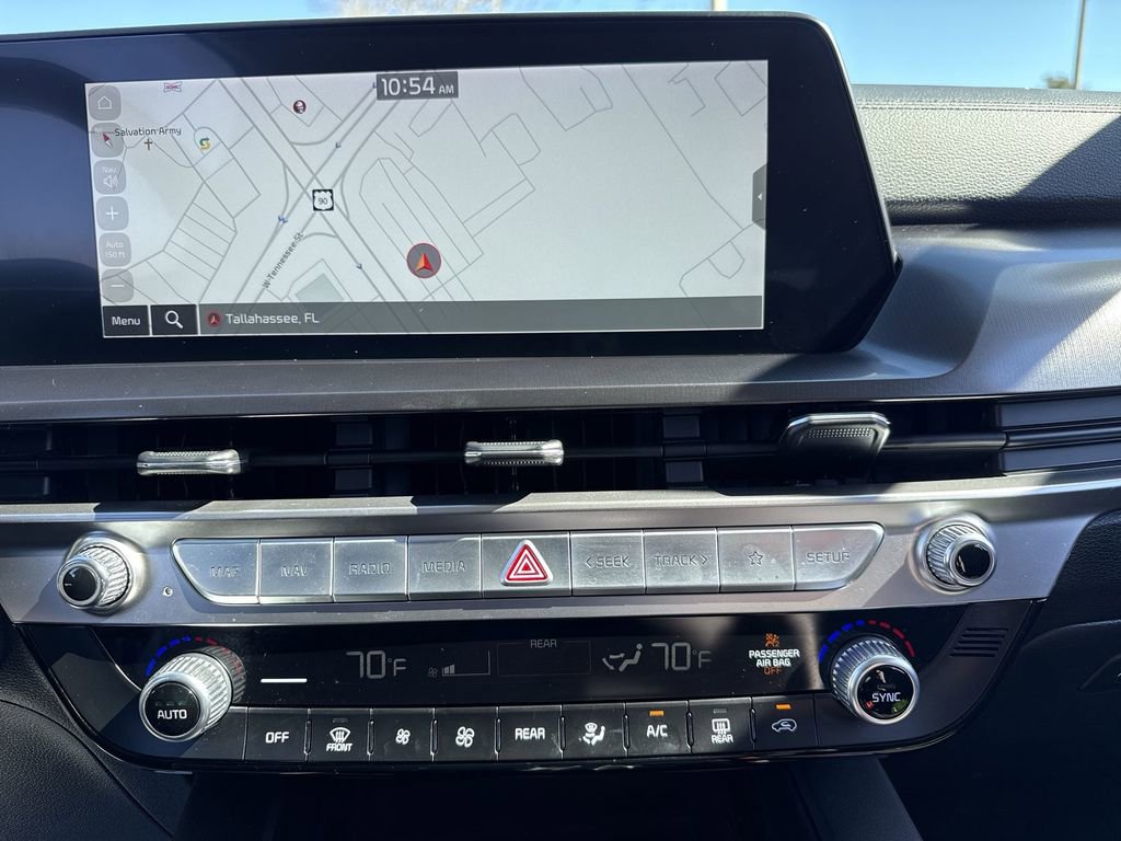 Used 2024 Kia Telluride LX image 16