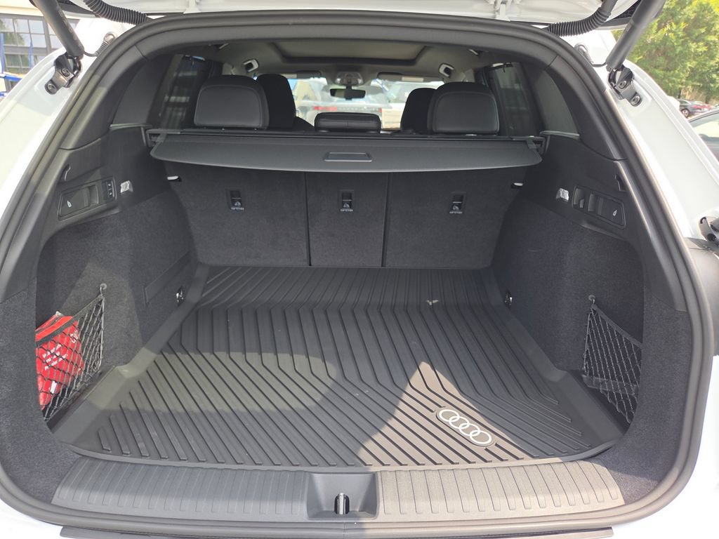 New 2027 Audi Q6 e-tron Prestige AWD/4WD image 30