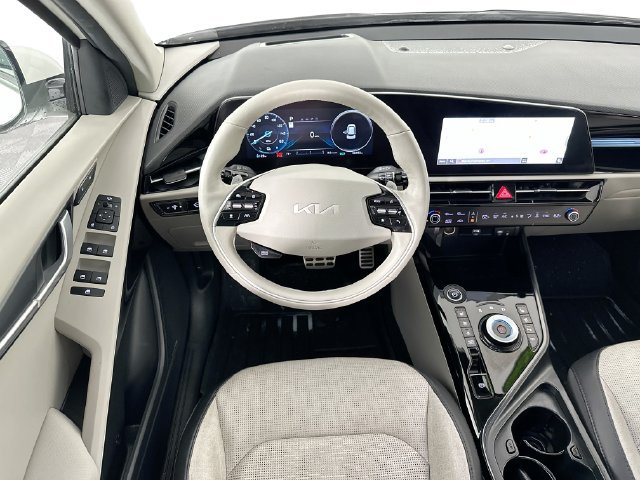 Used 2023 Kia Niro Wave FWD image 11
