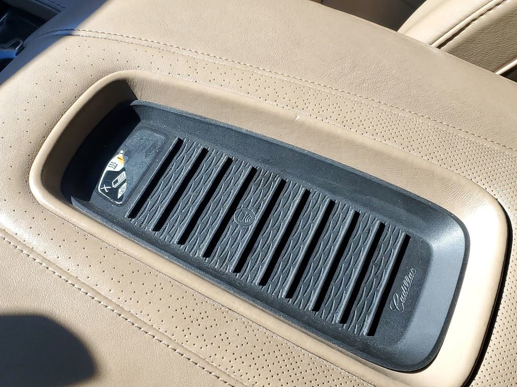 Used 2018 Cadillac Escalade ESV Platinum image 20