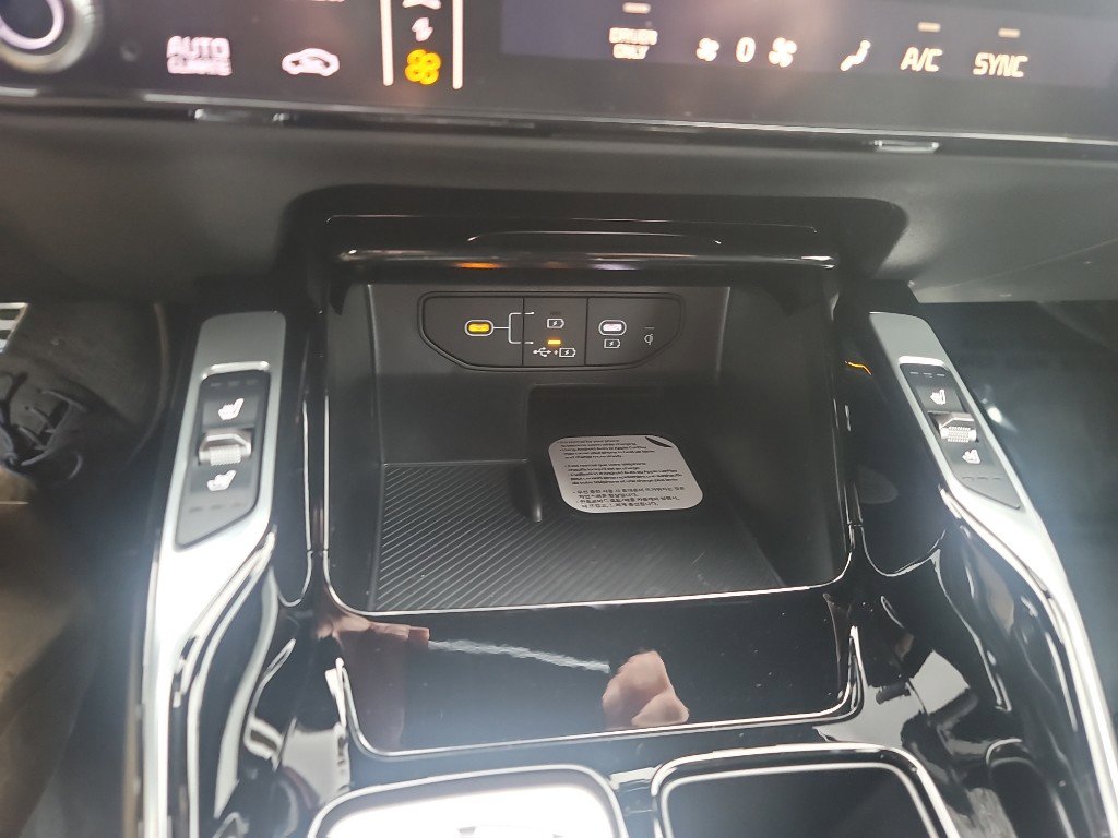 New 2026 Kia Sorento SX Prestige image 16