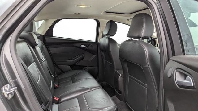 Used 2016 Ford Focus Titanium w/ Titanium Technology Package image 18