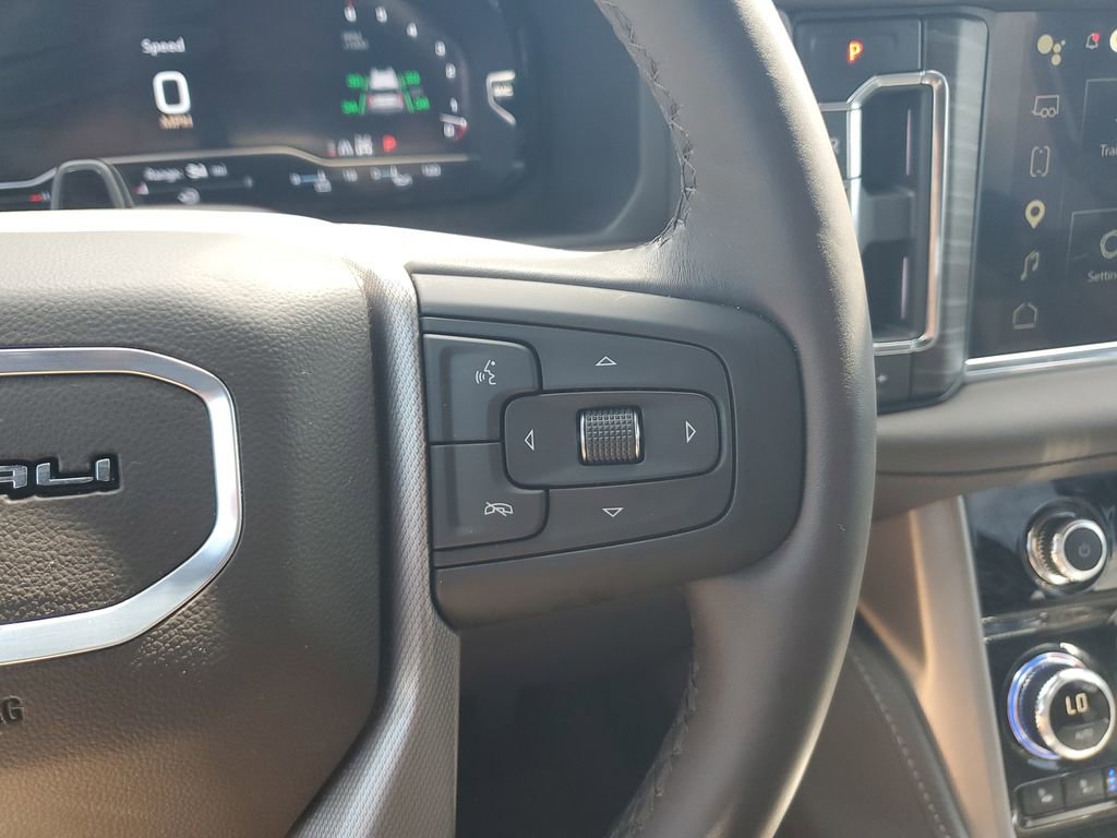 Used 2024 GMC Yukon Denali w/ Denali Reserve Package image 26