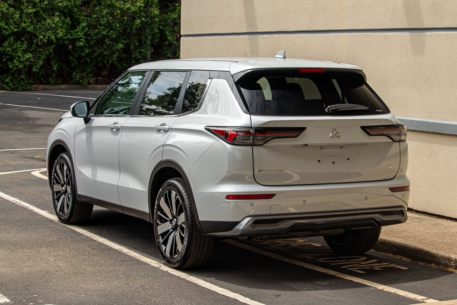 New 2026 Mitsubishi Outlander SE AWD/4WD image 7