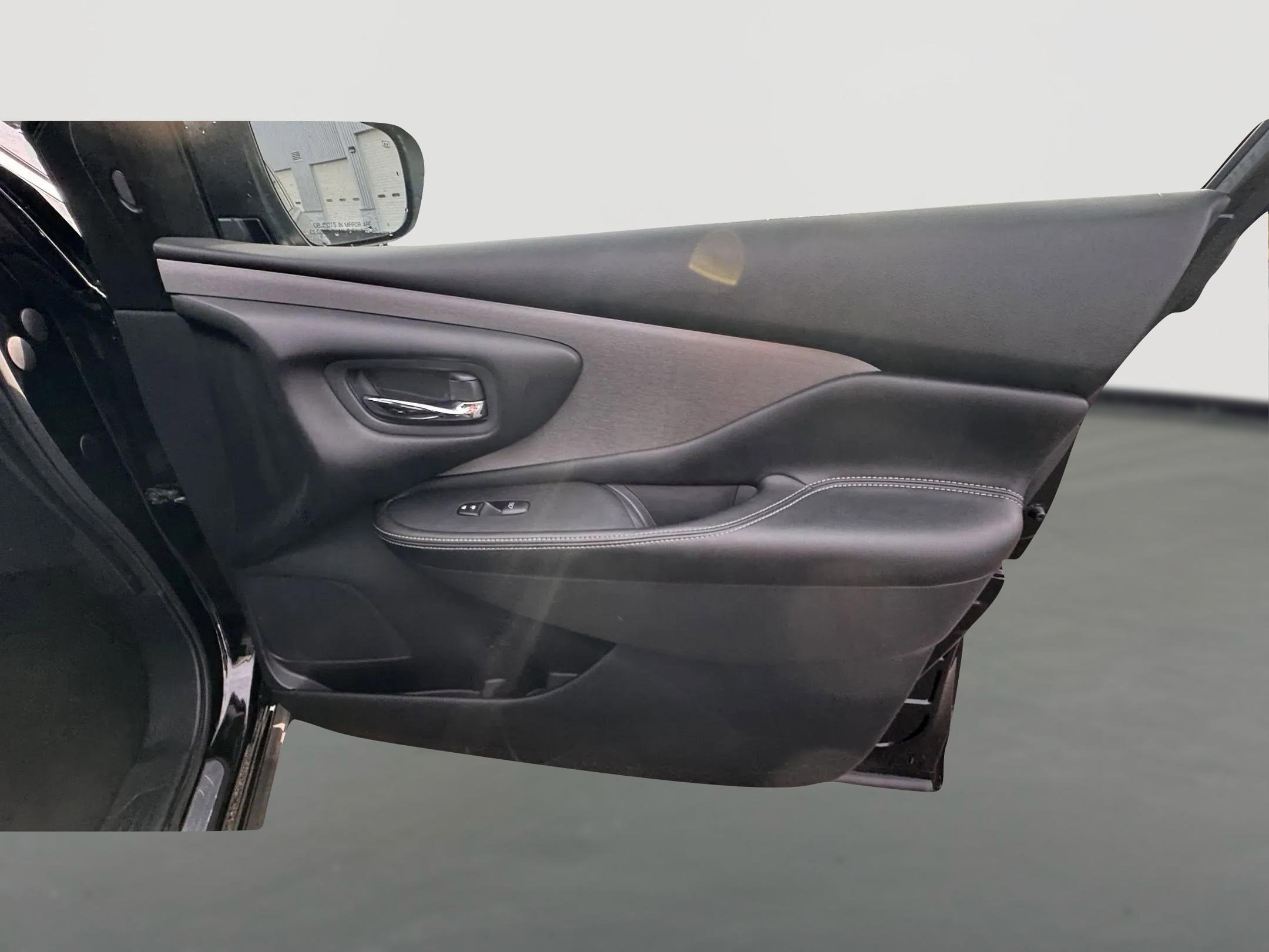 Used 2021 Nissan Murano S image 8