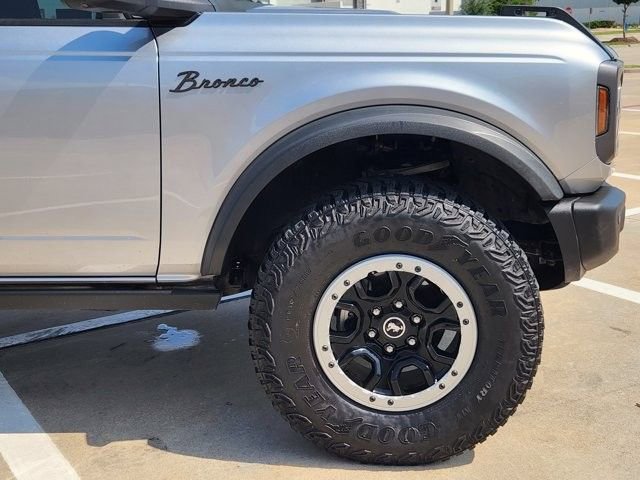 Used 2023 Ford Bronco Badlands w/ Sasquatch Package AWD/4WD image 8