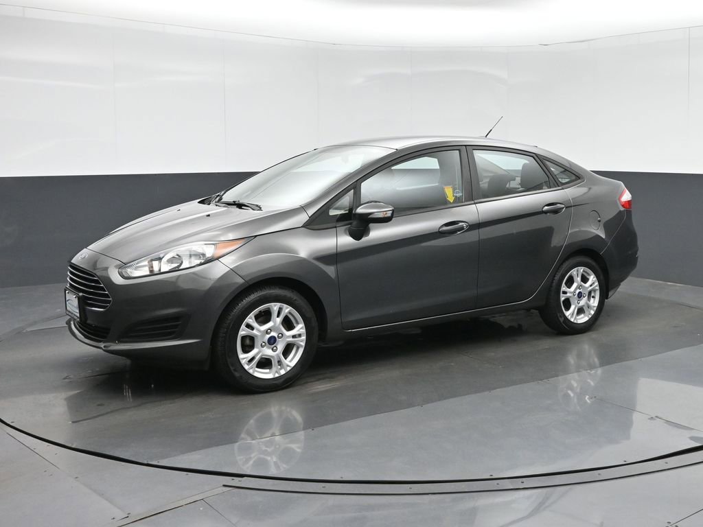 Used 2016 Ford Fiesta SE image 3